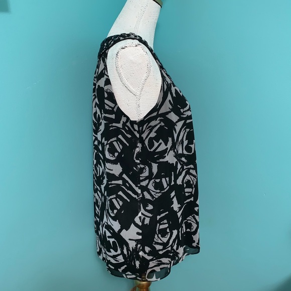 Calvin Klein beaded blouse! - Picture 4 of 7